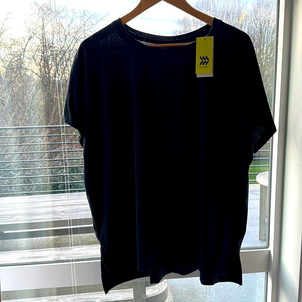 COPY - All in Motion Black T-shirt women XXL NWT